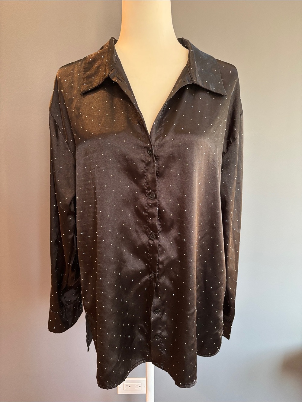 NWOT Fashion Nova Black Sparkly Button-Down Shirt